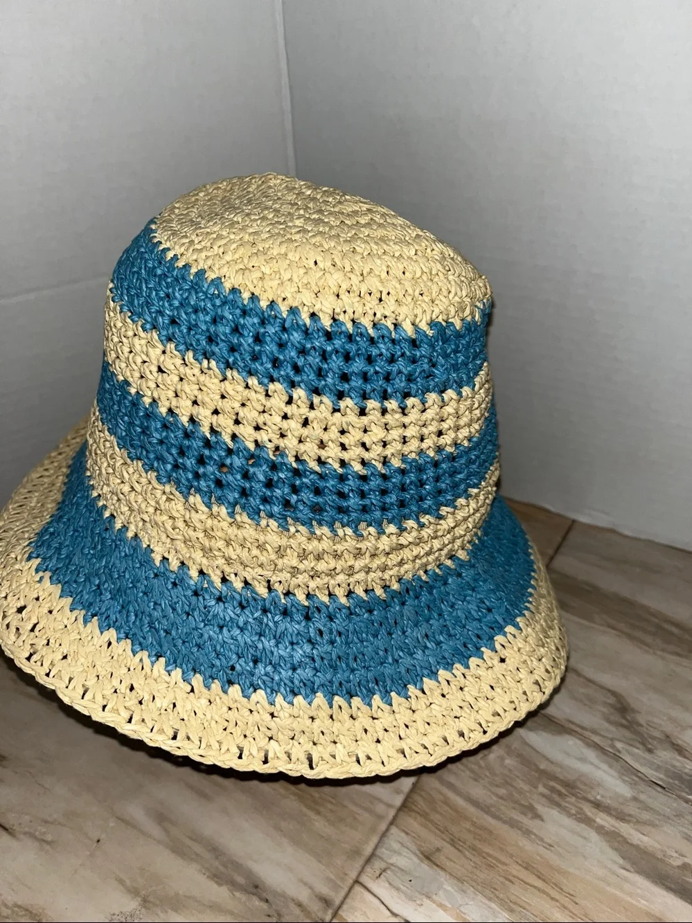 H&M Blue and Cream Striped Crochet Bucket Sun Hat Sz S
